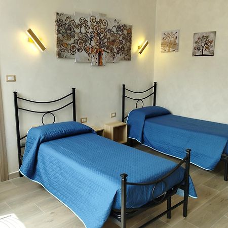 Roma Tourist Lease Hotel Acilia Buitenkant foto